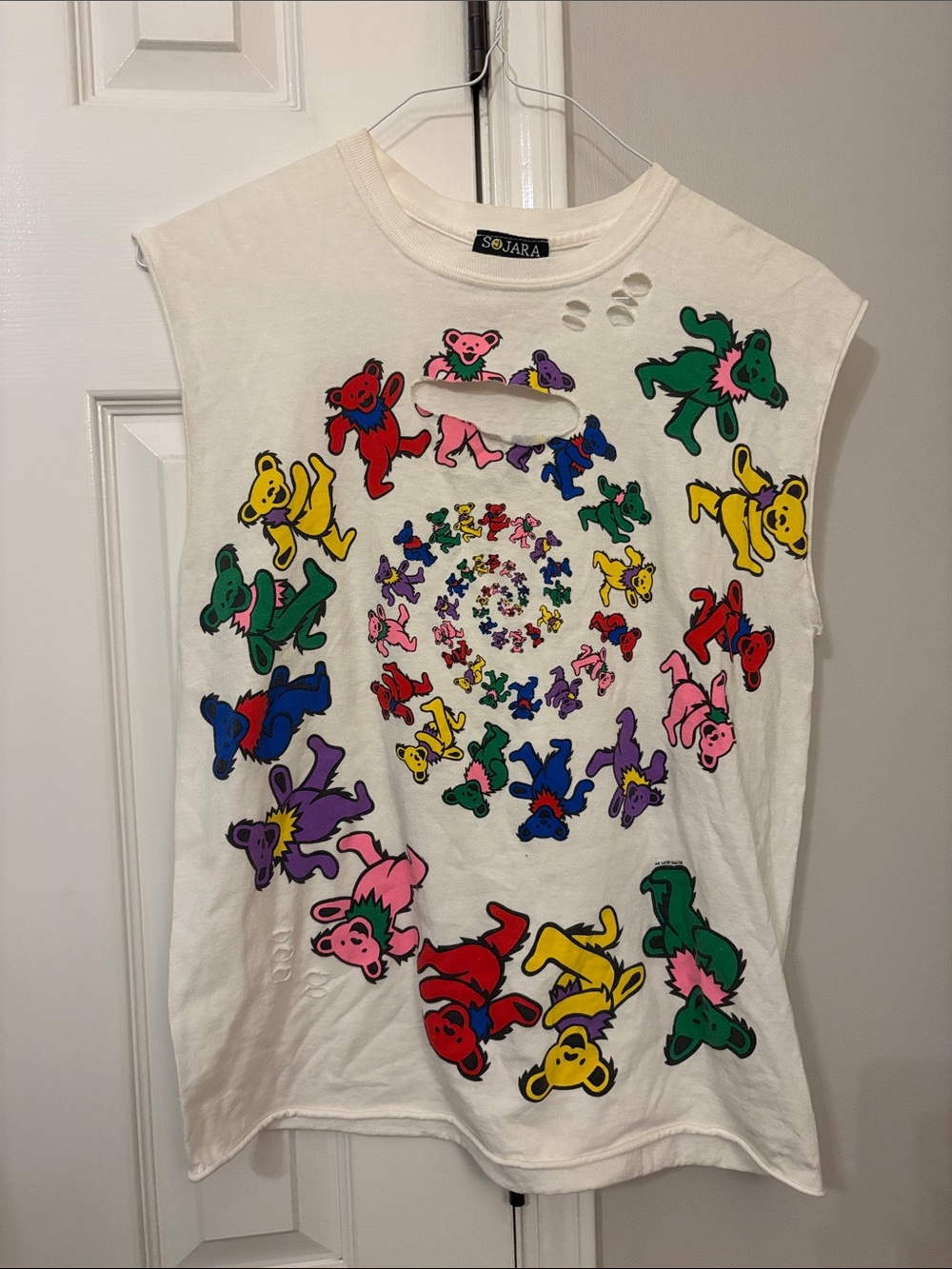SOJARA White Multicolor Grateful Dead Spiral Bear Graphic Tee